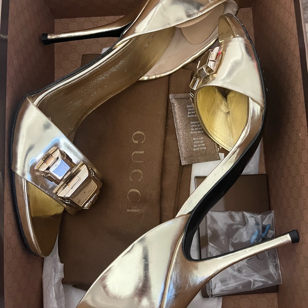 CLASSIC! Authentic GUCCI Gold High Heel Shoes Elegant Design